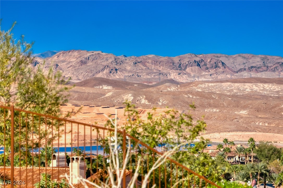 14 Pyrenees Court Property Photo 19