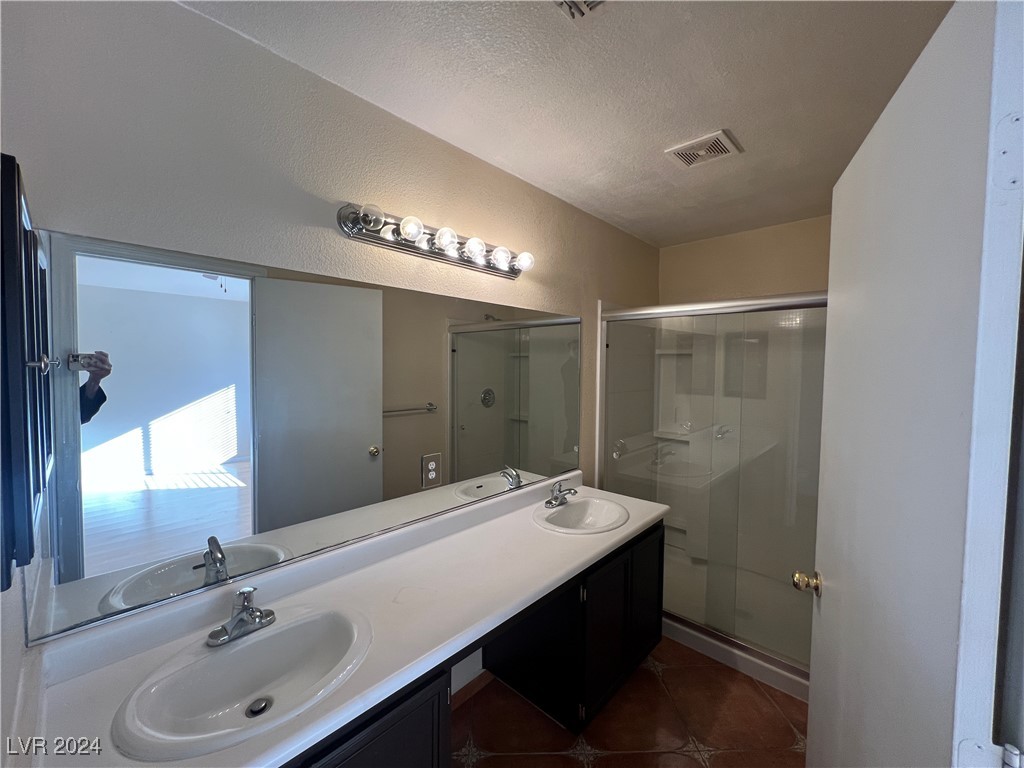 3933 Scotsman Way Property Photo 9