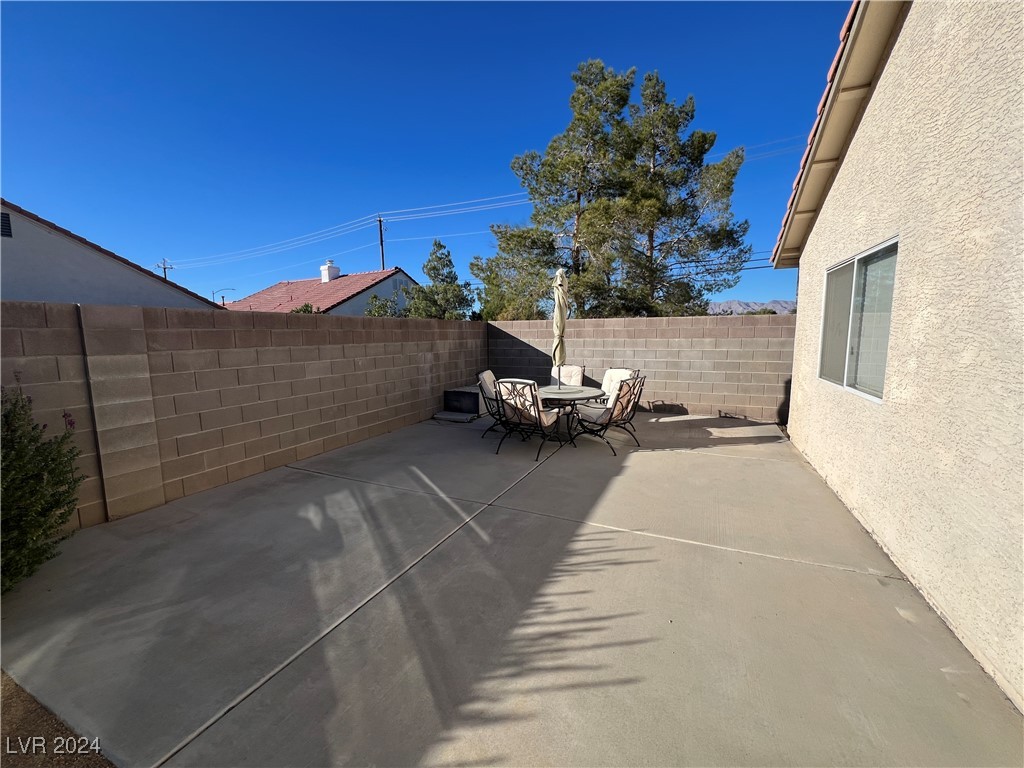 3933 Scotsman Way Property Photo 14