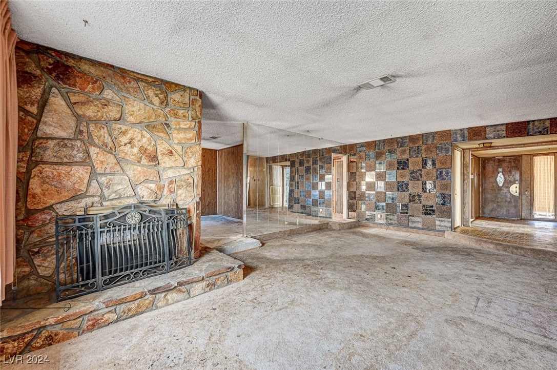 321 Oil Lantern Lane Property Photo 6