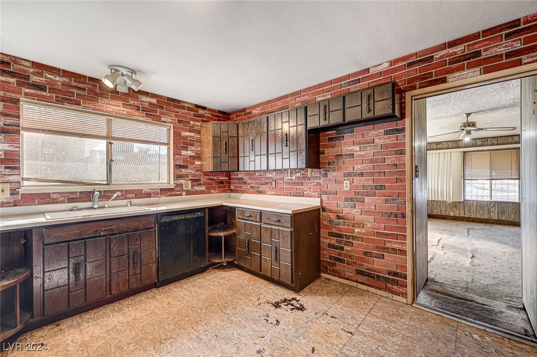 321 Oil Lantern Lane Property Photo 12
