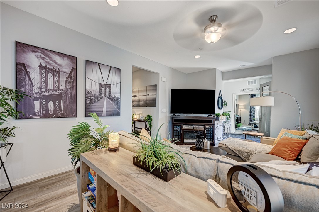 76 Summer Rhapsody Avenue Property Photo 8