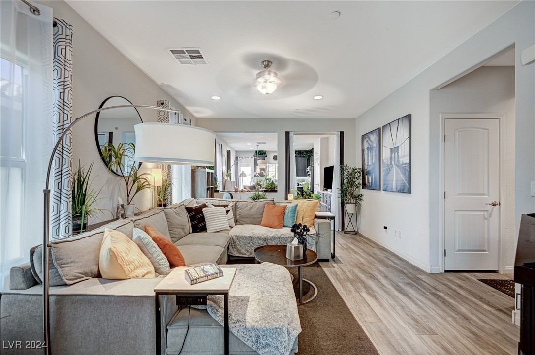76 Summer Rhapsody Avenue Property Photo 16