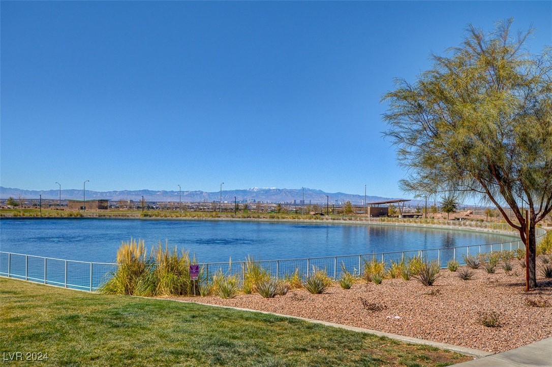 76 Summer Rhapsody Avenue Property Photo 59