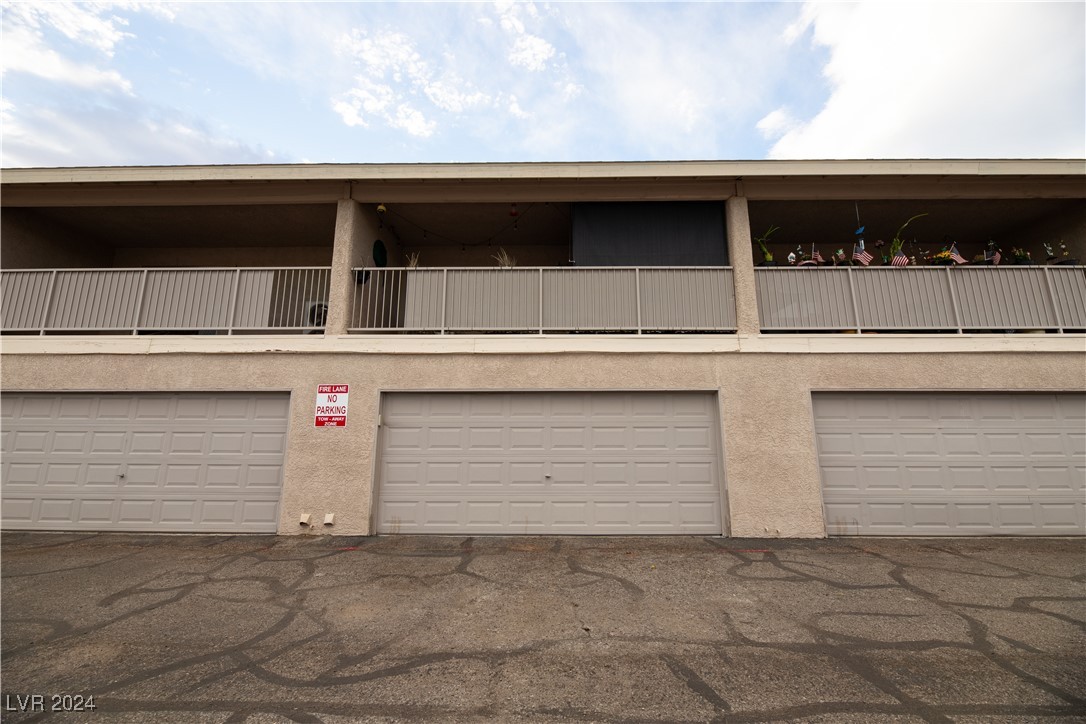 100 South Crestline Drive 62 Property Photo 2