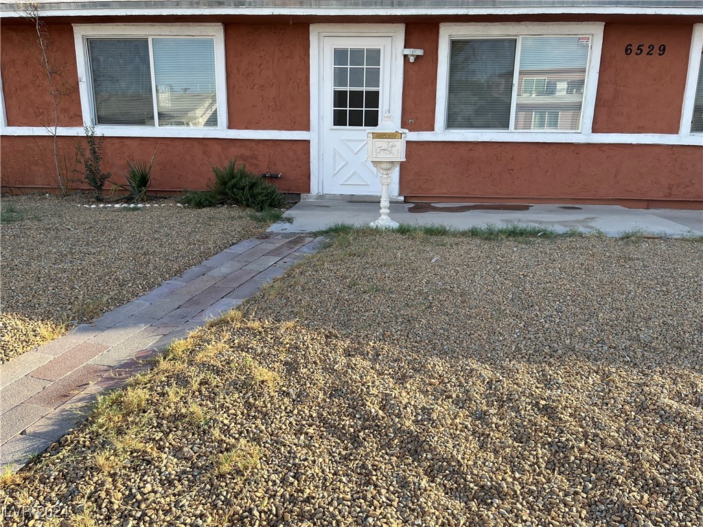 6529 Bourbon Way Property Photo 4