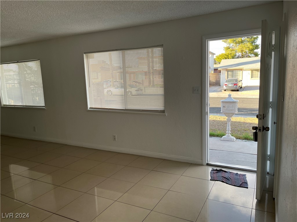 6529 Bourbon Way Property Photo 8