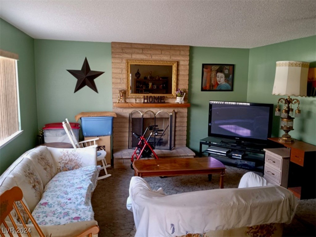 225 South Cimarron Road Property Photo 2