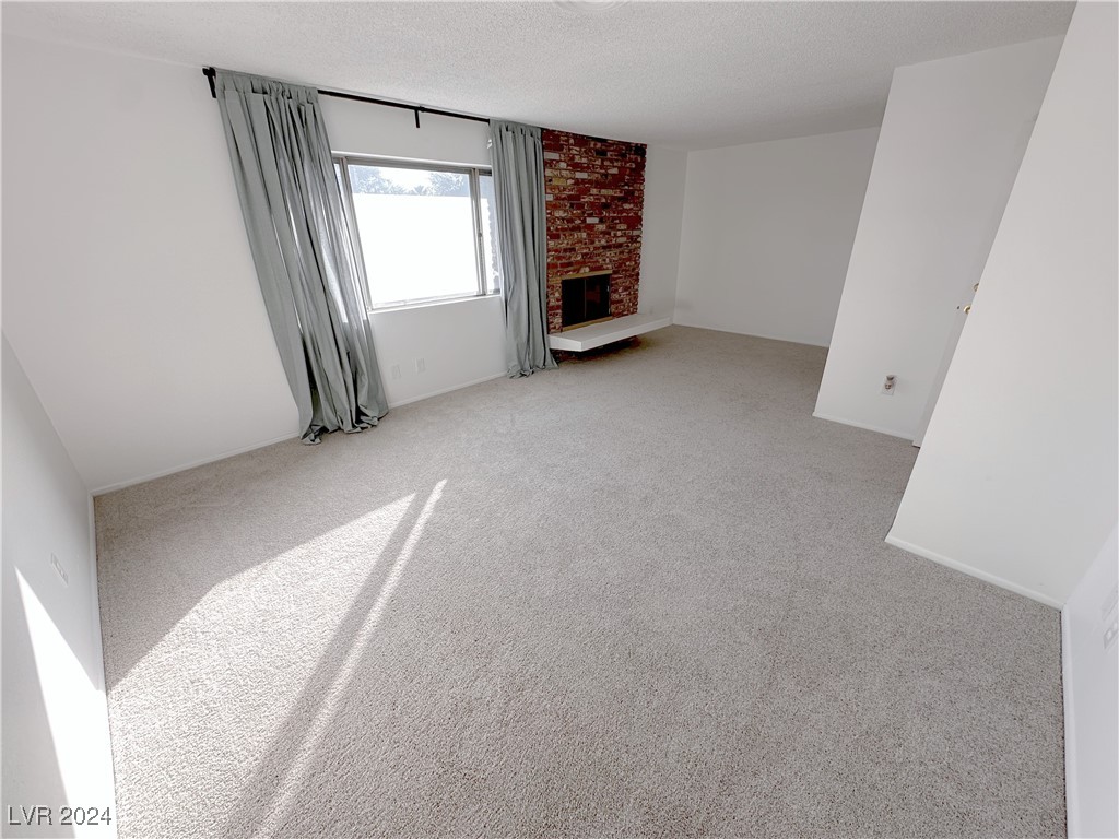 3004 El Camino Avenue Property Photo 16