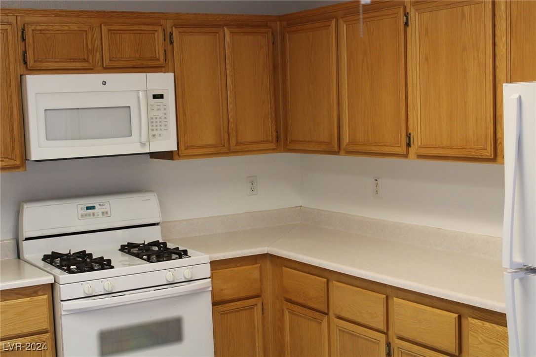 8041 Exploration Avenue Property Photo 6