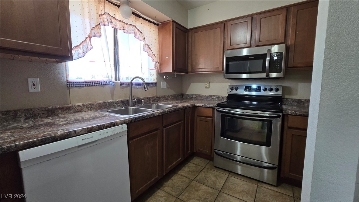 2824 Pisces Court Property Photo 7