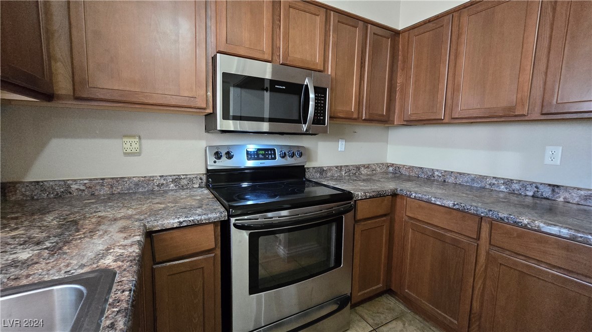 2824 Pisces Court Property Photo 8
