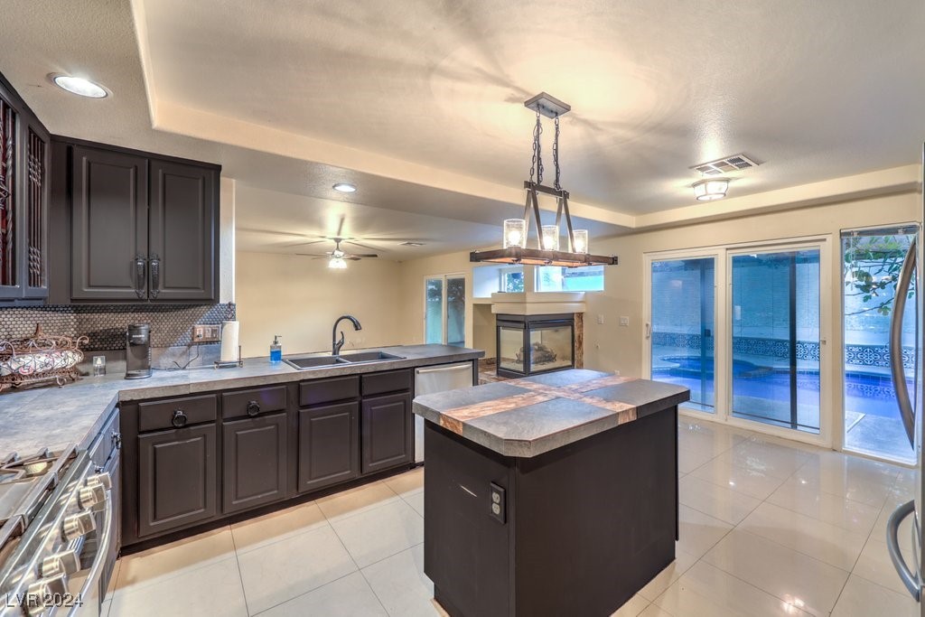 527 Leap Frog Avenue Property Photo 8