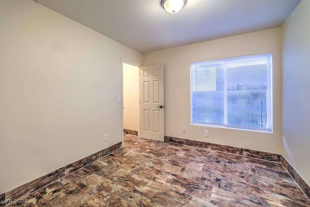 527 Leap Frog Avenue Property Photo 28