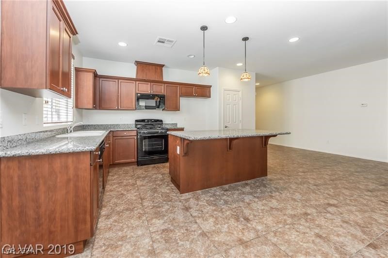 7737 Eagle Rock Peak Court Property Photo 2