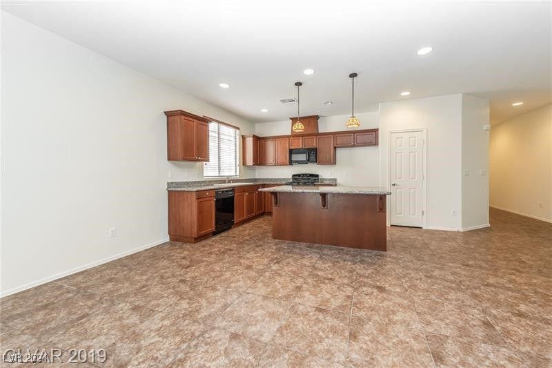 7737 Eagle Rock Peak Court Property Photo 3