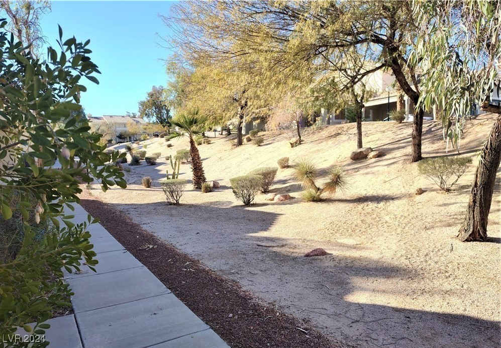2208 Rugged Mesa Drive Property Photo 3