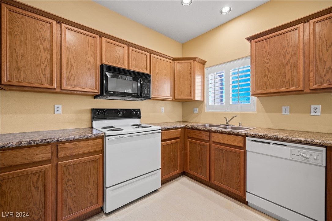 728 Hardy Way E Property Photo 18