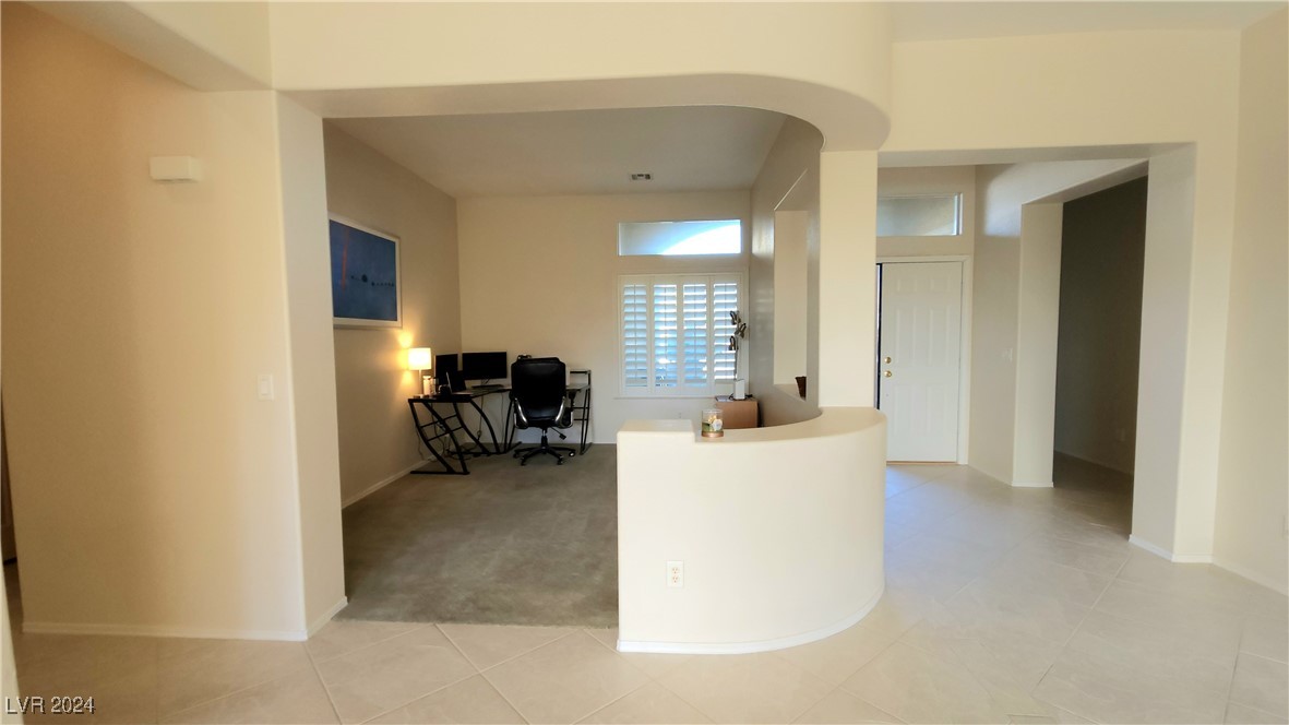 735 Diamond Bend Avenue Property Photo 6