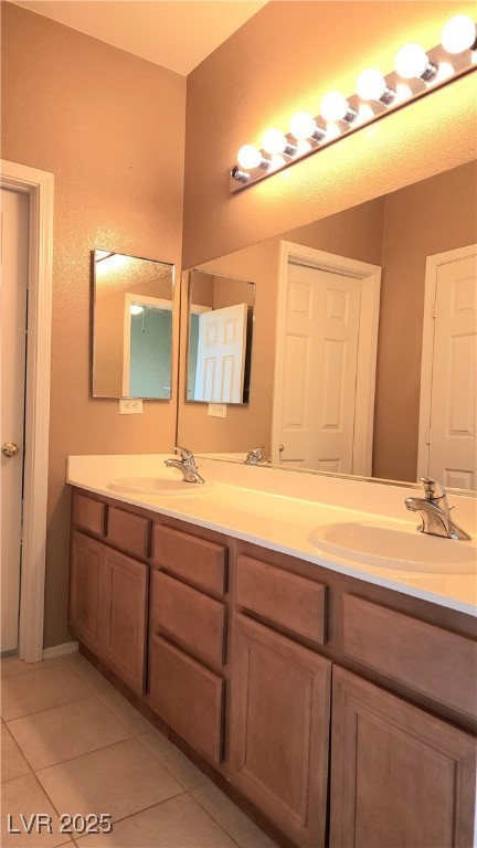 735 Diamond Bend Avenue Property Photo 12
