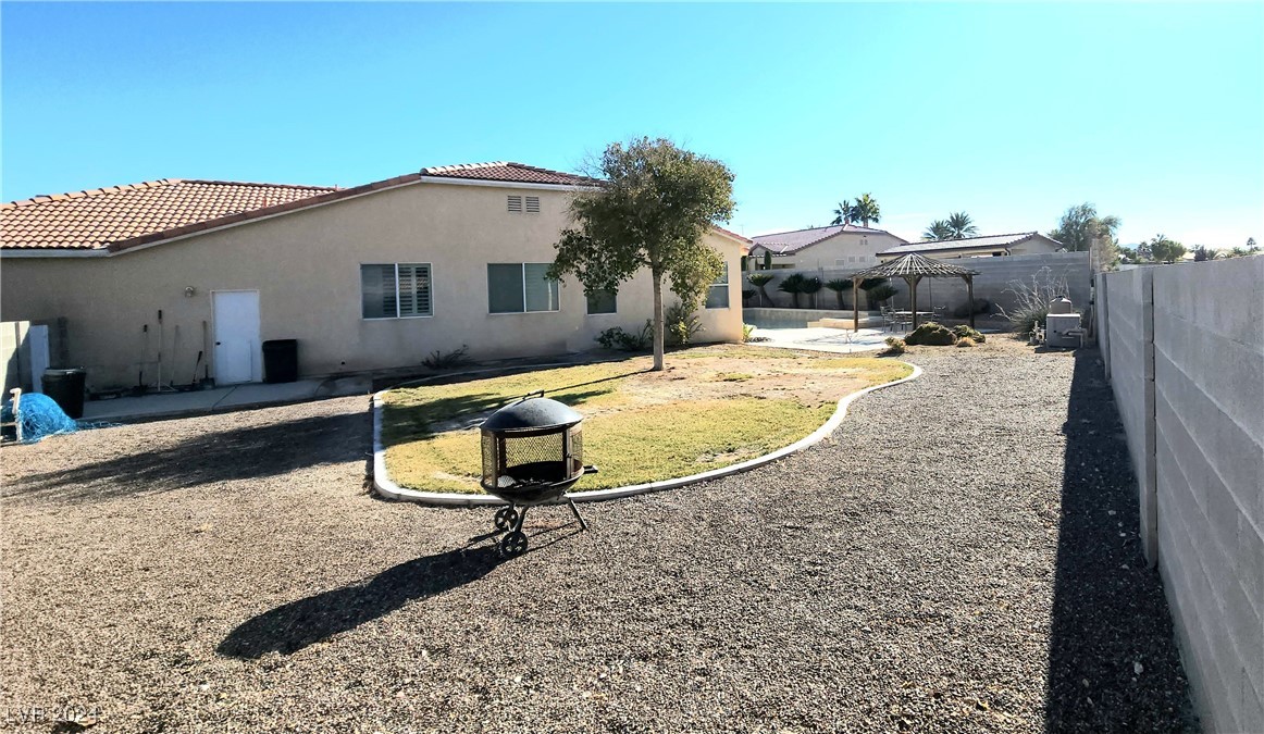 735 Diamond Bend Avenue Property Photo 13