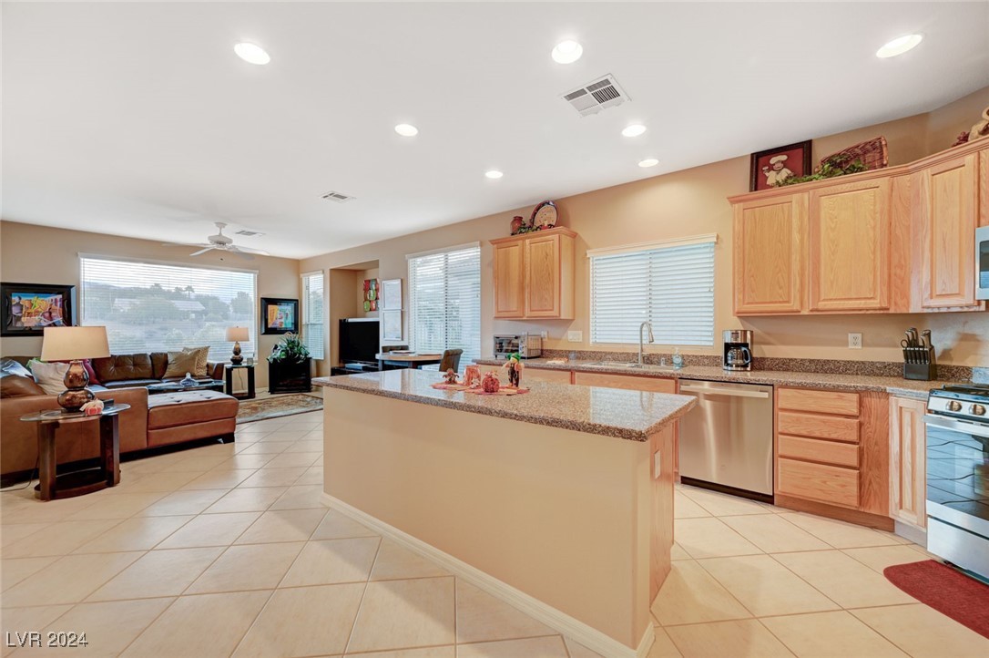 4729 Regalo Bello Street Property Photo 11