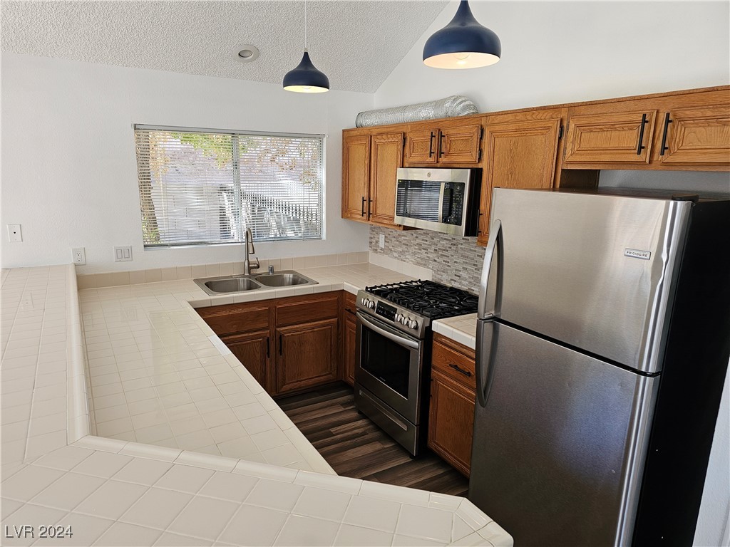 204 South White Cloud Circle Property Photo 5