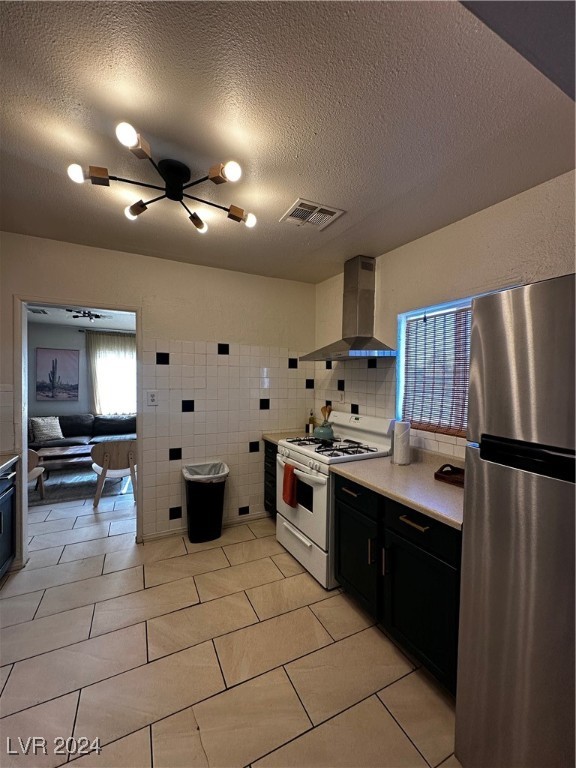 2213 East Oakey Boulevard Property Photo 8