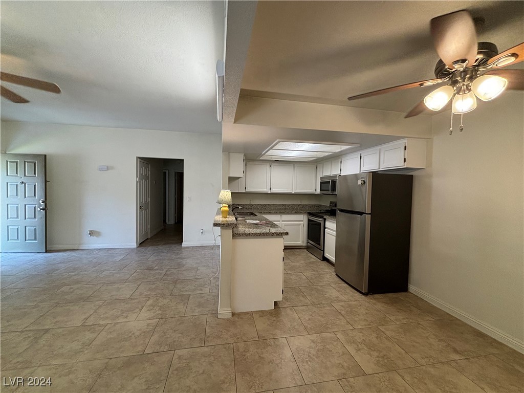 1834 Mimosa Court Property Photo 4