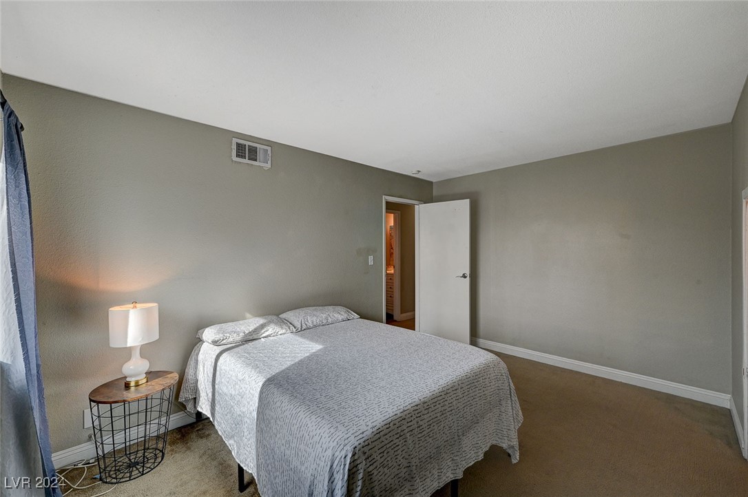 3933 Manford Circle Property Photo 24