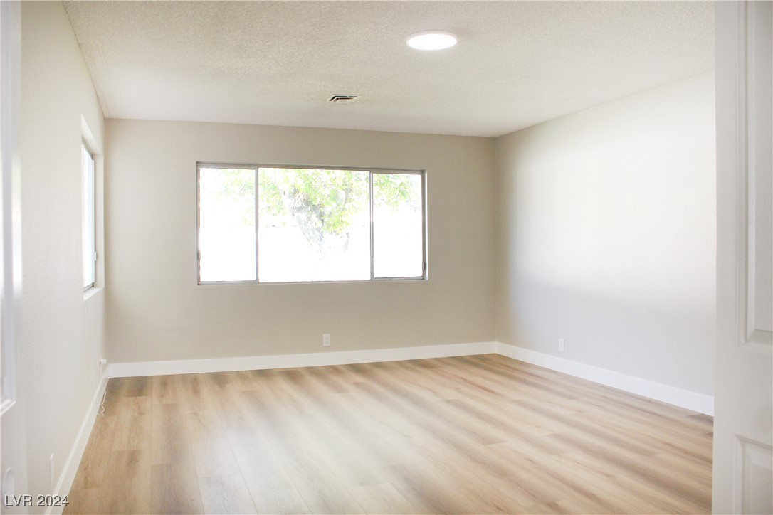 2420 Laurie Drive Property Photo 27
