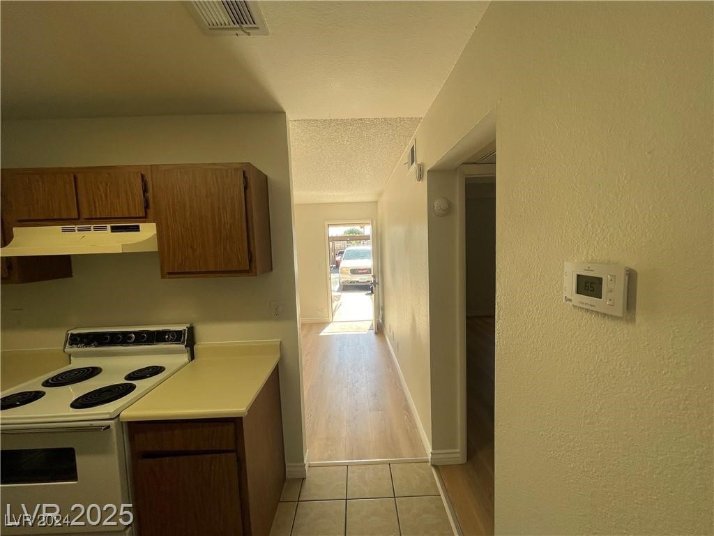 1303 Darlene Way 302a Property Photo 4