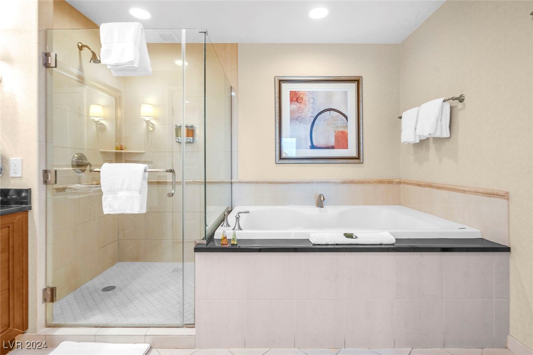 125 East Harmon Avenue 1018 Property Photo 29