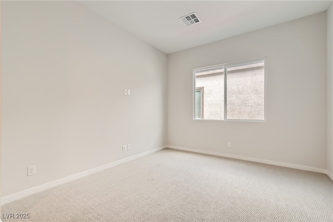853 Bittern Lake Street Property Photo 6