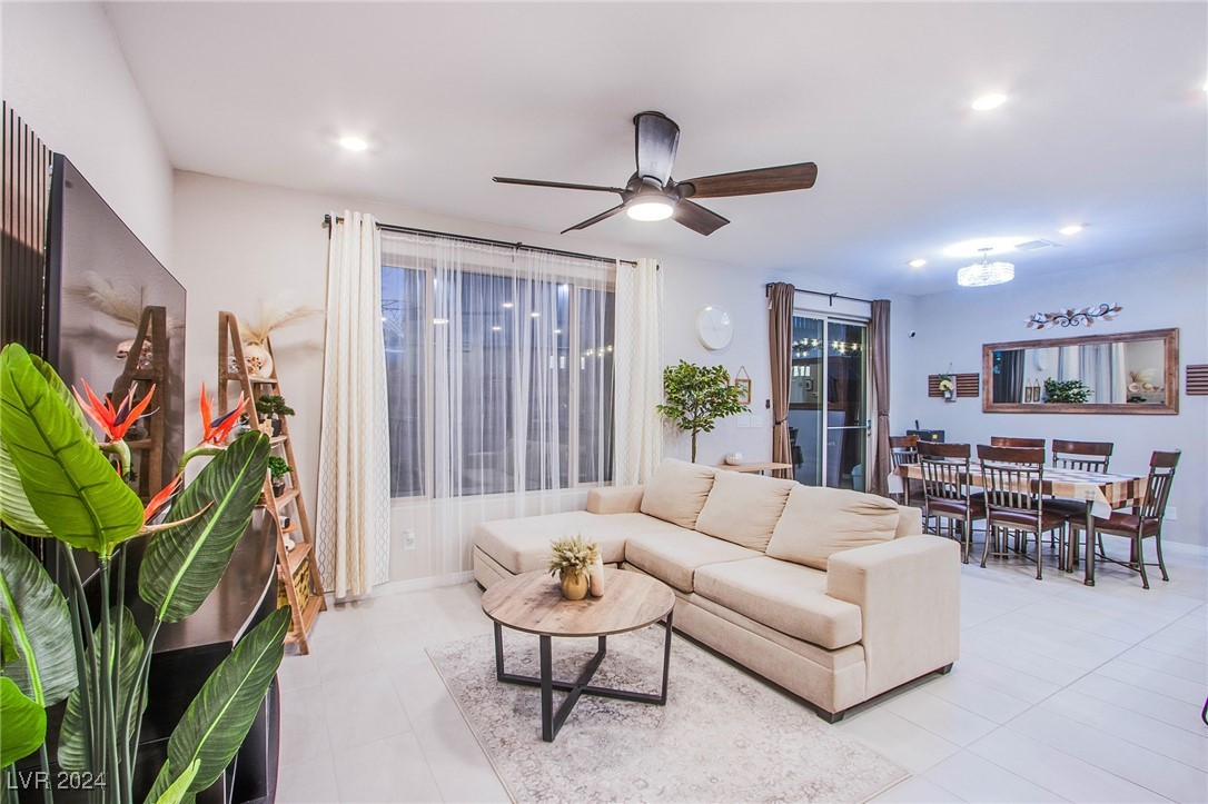8021 Adelaide Hills Street Property Photo 13