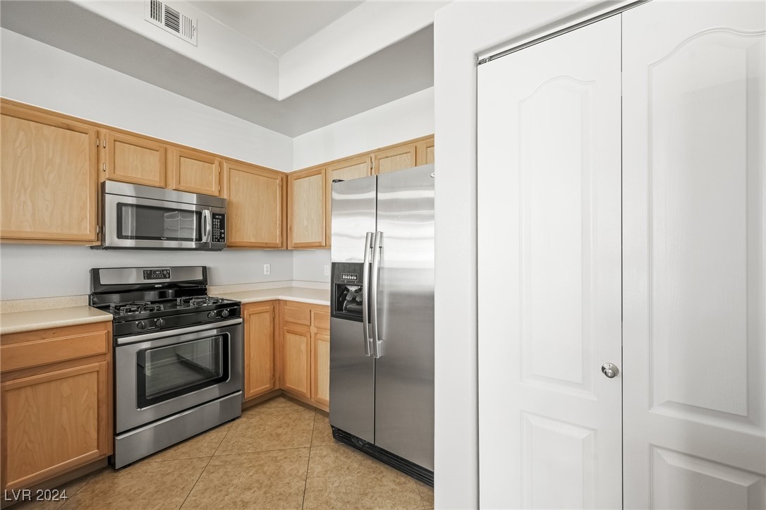 700 Carnegie Street 1512 Property Photo 13