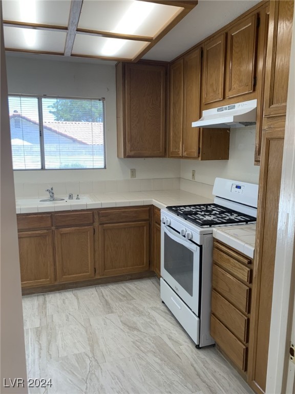570 Kelsford Drive Property Photo 6
