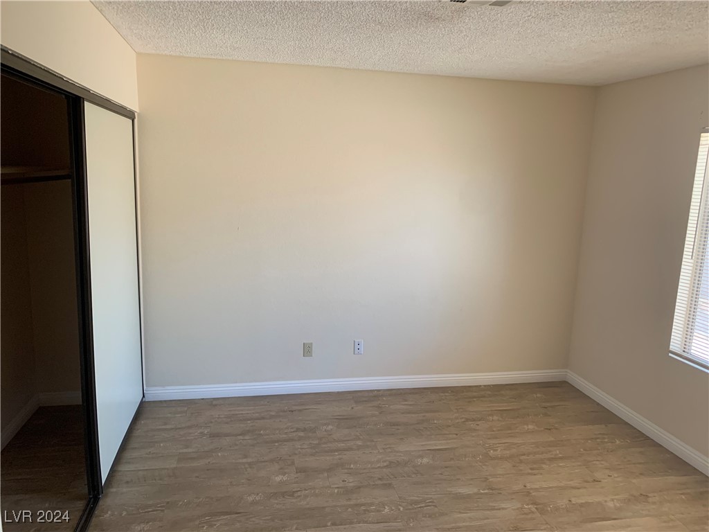 570 Kelsford Drive Property Photo 8