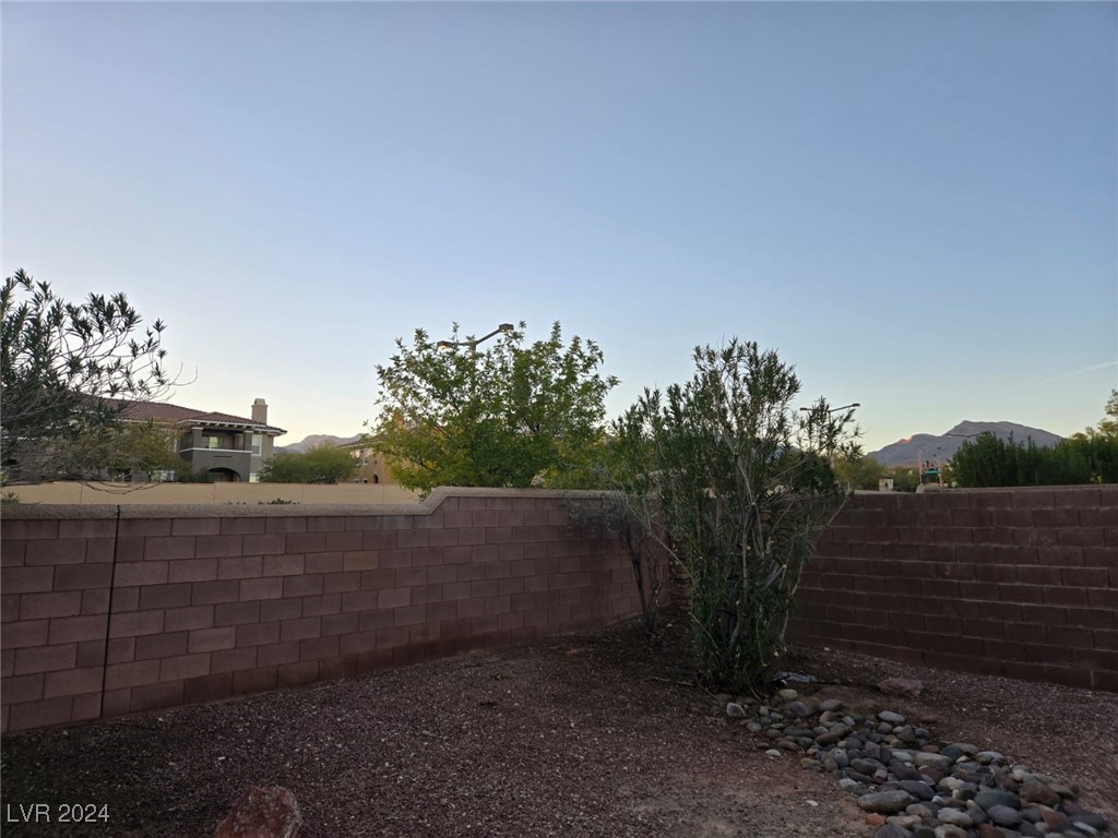 849 Purdy Lodge Street Property Photo 28