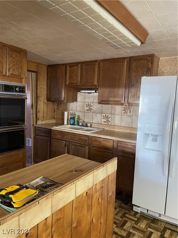 12 E Avenue Property Photo 6