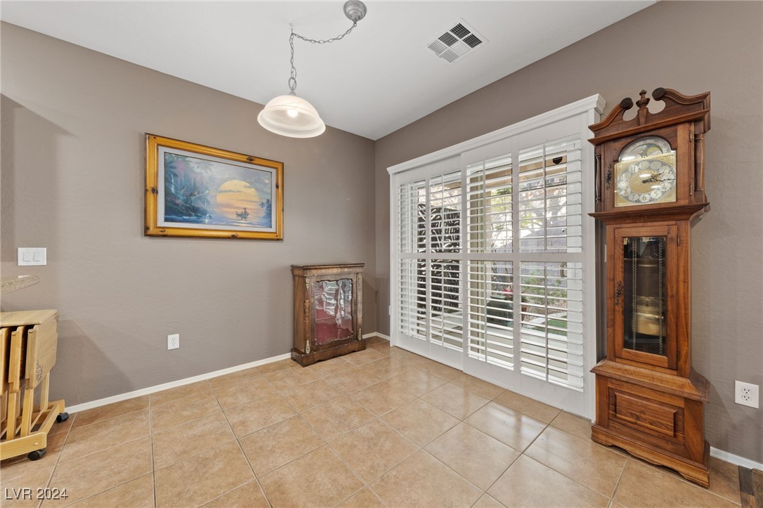 2506 Starlight Valley Street Property Photo 11