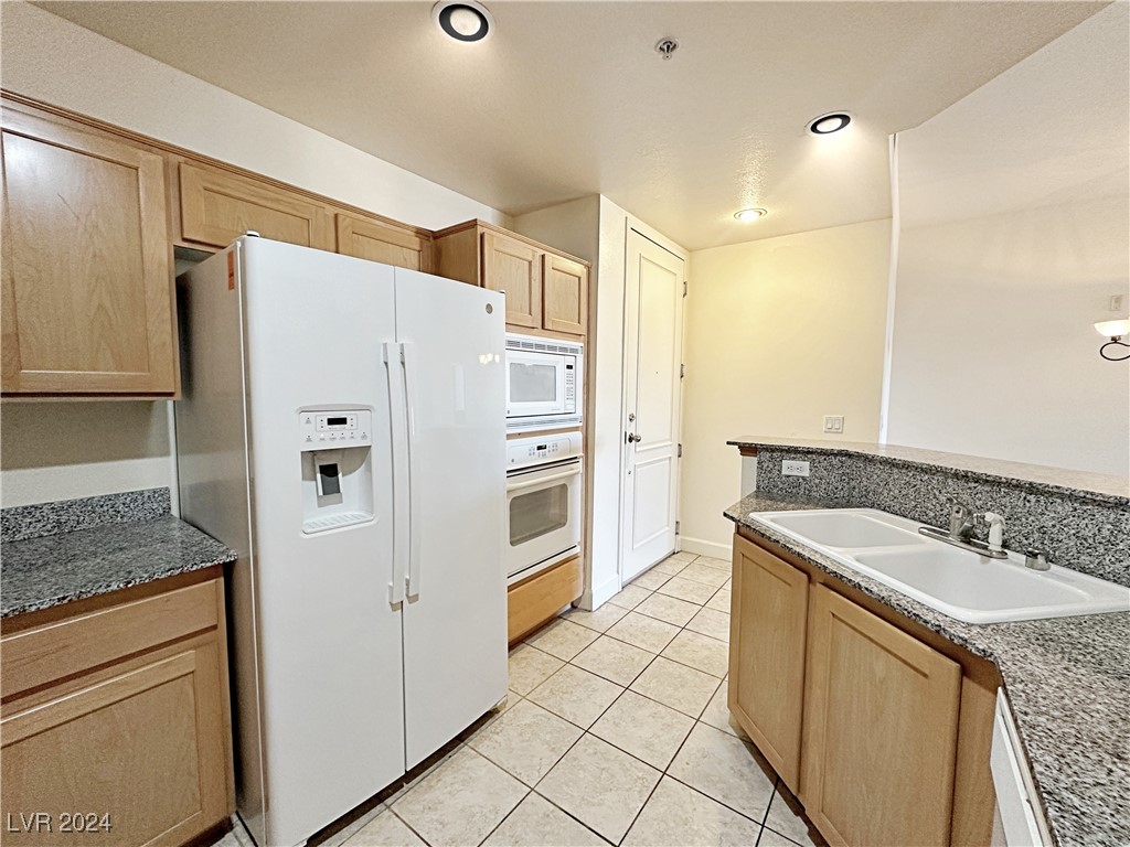 71 East Agate Avenue 207 Property Photo 16