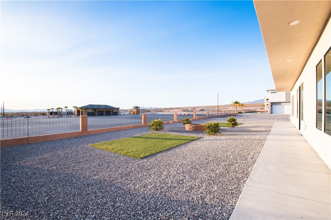 3690 South Spring Mountain Boulevard Property Photo 11