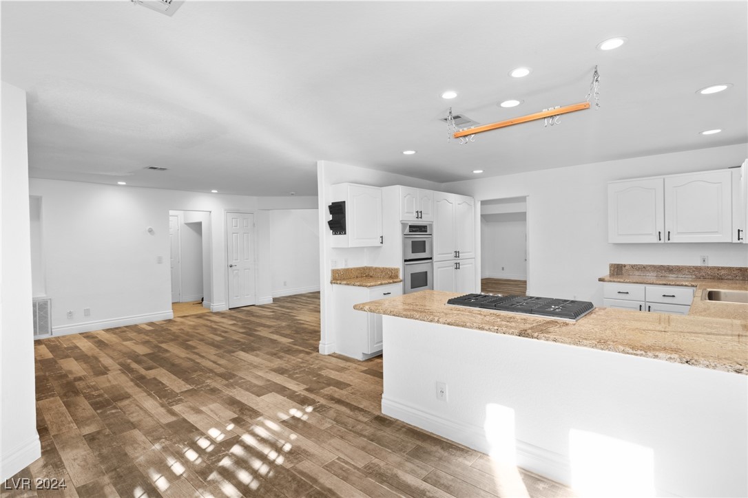 356 Clark Drive Property Photo 17