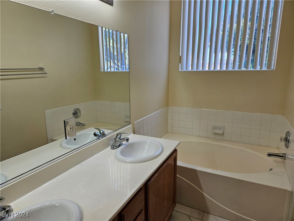 916 Autumn Royal Lane Property Photo 7