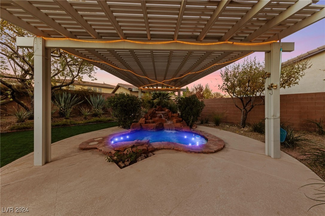 7438 Desertscape Avenue Property Photo 6
