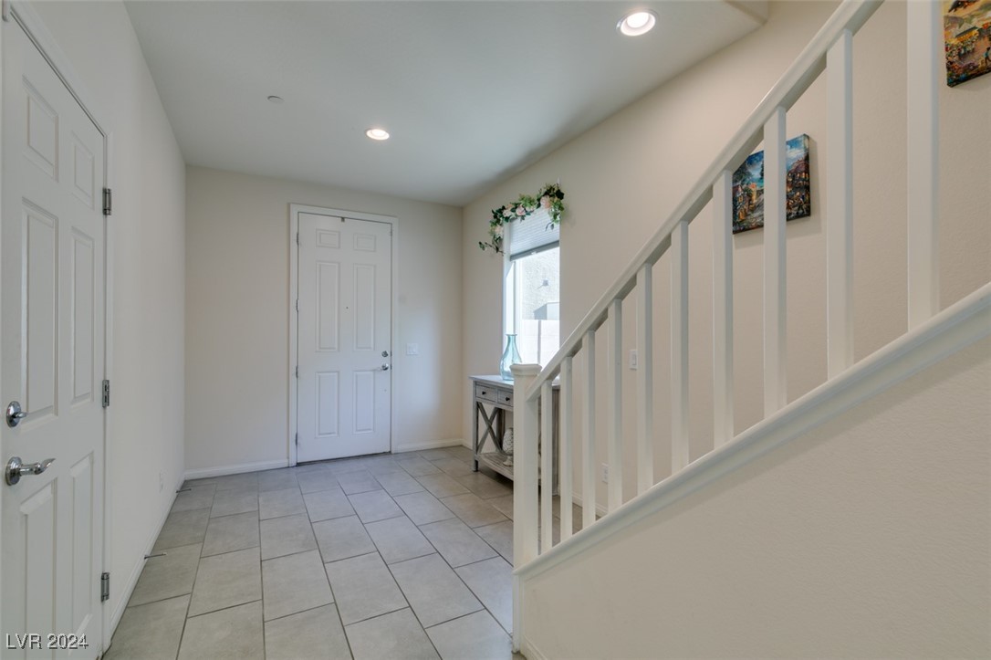 2947 Caxton Grove Drive Property Photo 7
