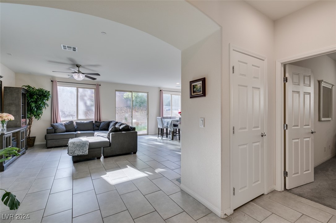 2947 Caxton Grove Drive Property Photo 8