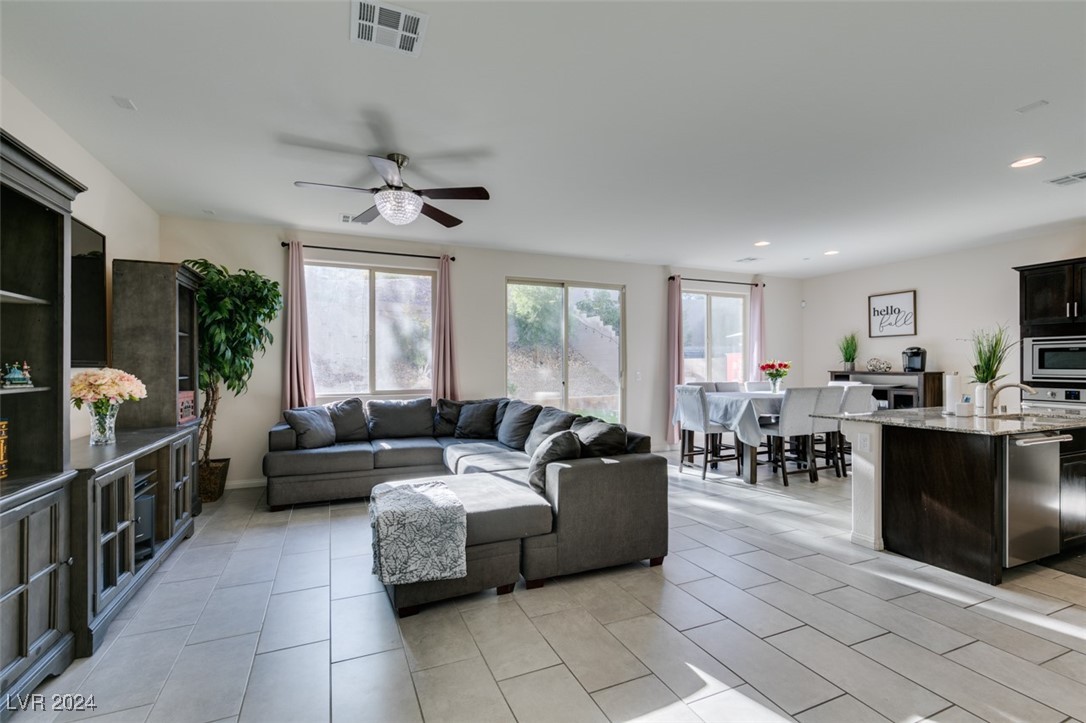 2947 Caxton Grove Drive Property Photo 10