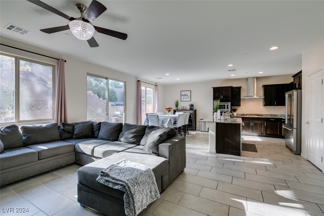 2947 Caxton Grove Drive Property Photo 11